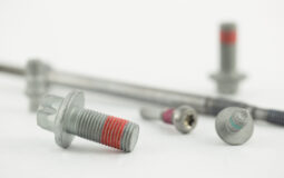 sistemi di fissaggio per autovetture